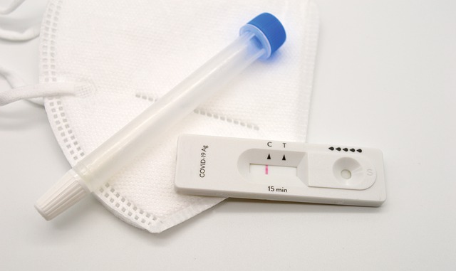 ההבדל בין בדיקות אנטיגן ל–PCR